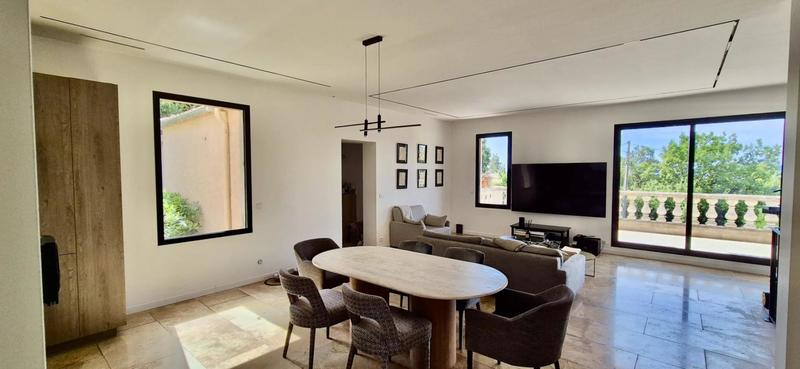 Villa - 204 m² - 6 pièces