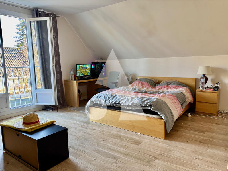 Maison - 137 m² - 6 pièces