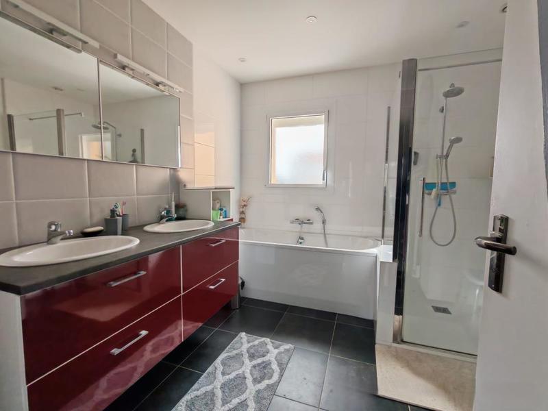 Maison - 144 m² - 6 pièces