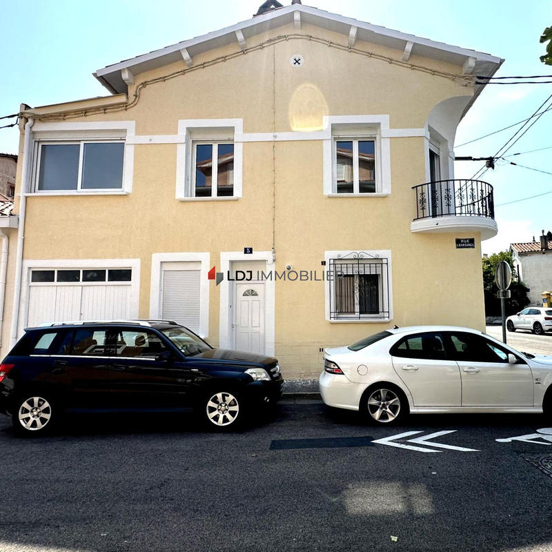 Immeuble - 147 m² - 6 pièces