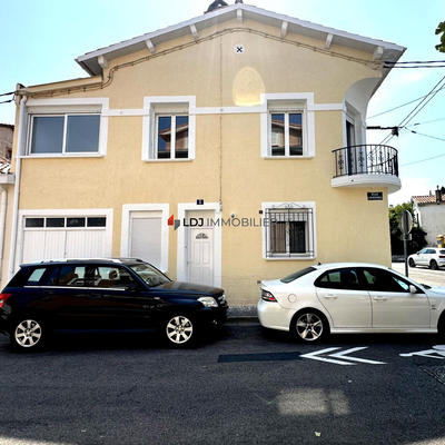 Immeuble - 147 m² - 6 pièces