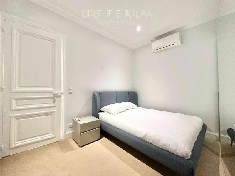 Appartement - 241 m² - 7 pièces