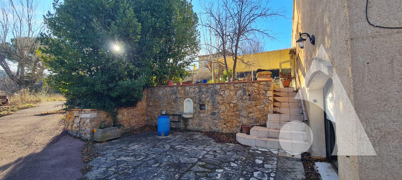 Maison - 151 m² - 6 pièces