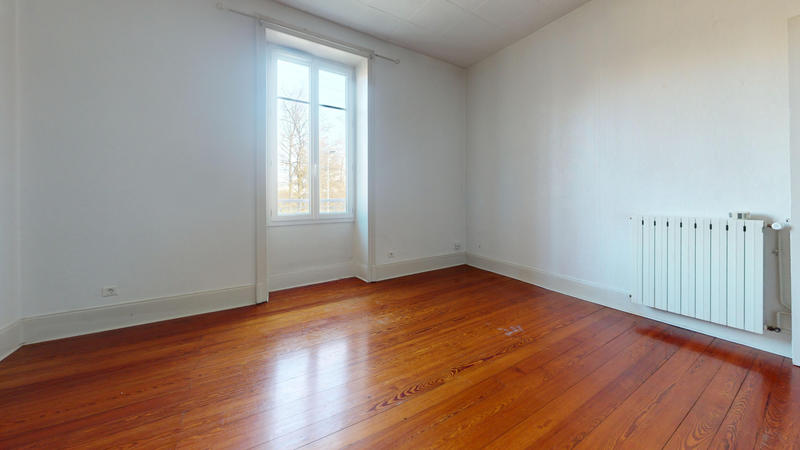 Appartement - 110 m² - 5 pièces