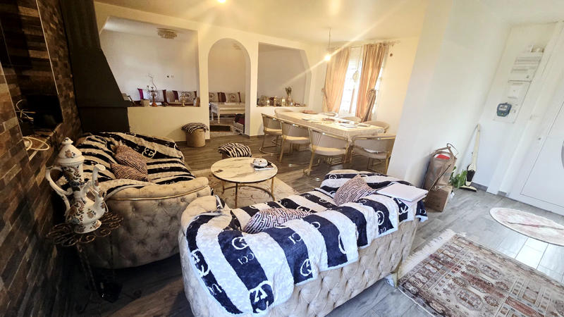 Maison - 185 m² - 6 pièces