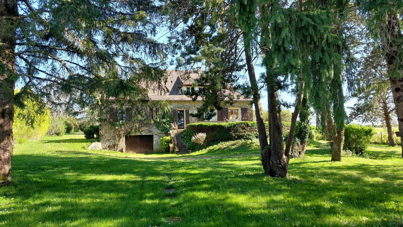 Maison - 197 m² - 8 pièces