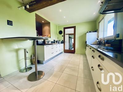 Maison - 250 m² - 6 pièces