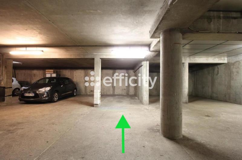 Parking / Garage - 10 m²