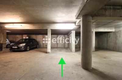 Parking / Garage - 10 m²