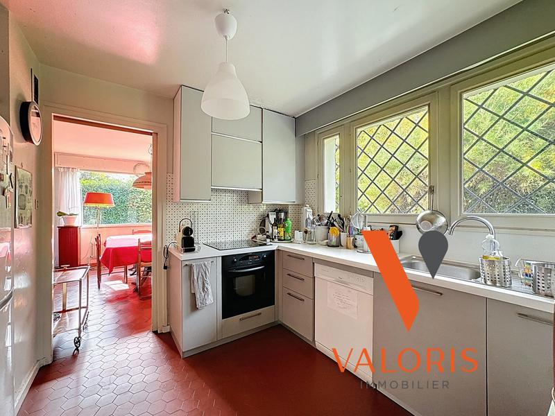 Maison - 197 m² - 9 pièces