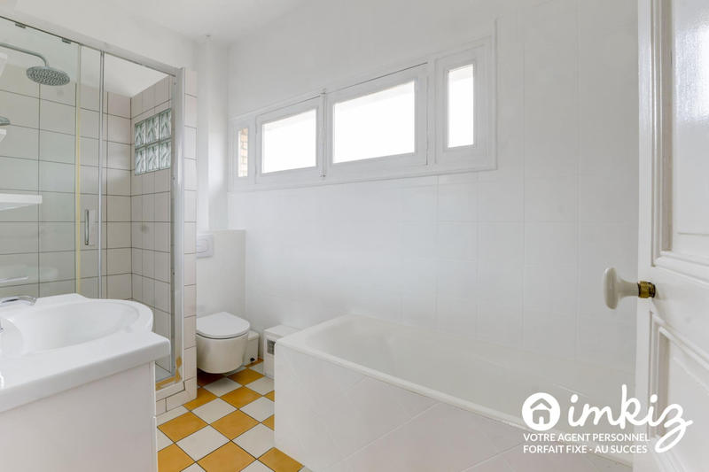 Maison - 163 m² - 9 pièces