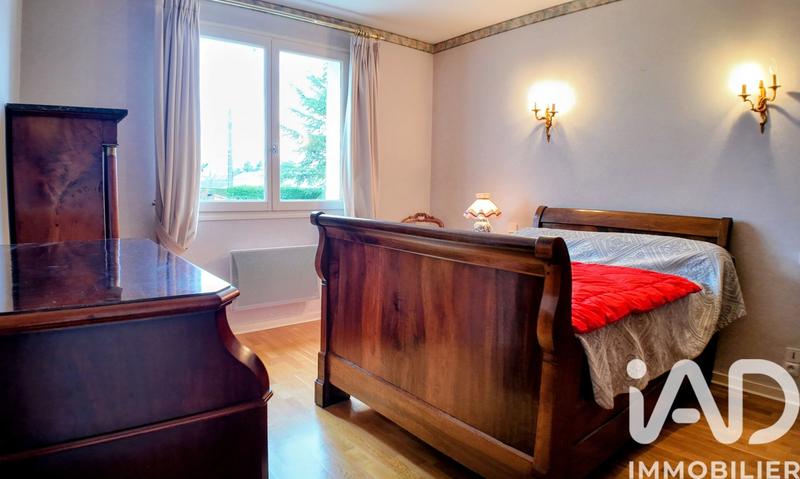 Maison - 180 m² - 8 pièces