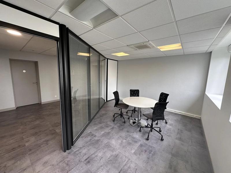 Bureau - 262 m² - 8 pièces