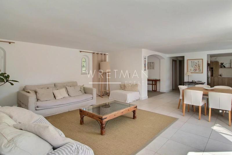 Villa - 225 m² - 6 pièces