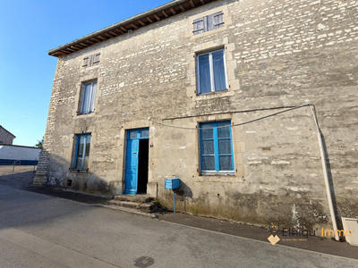 Maison - 90 m² - 3 pièces