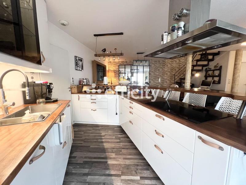 Maison - 107 m² - 5 pièces