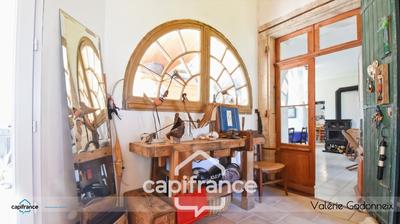 Maison - 187 m² - 9 pièces