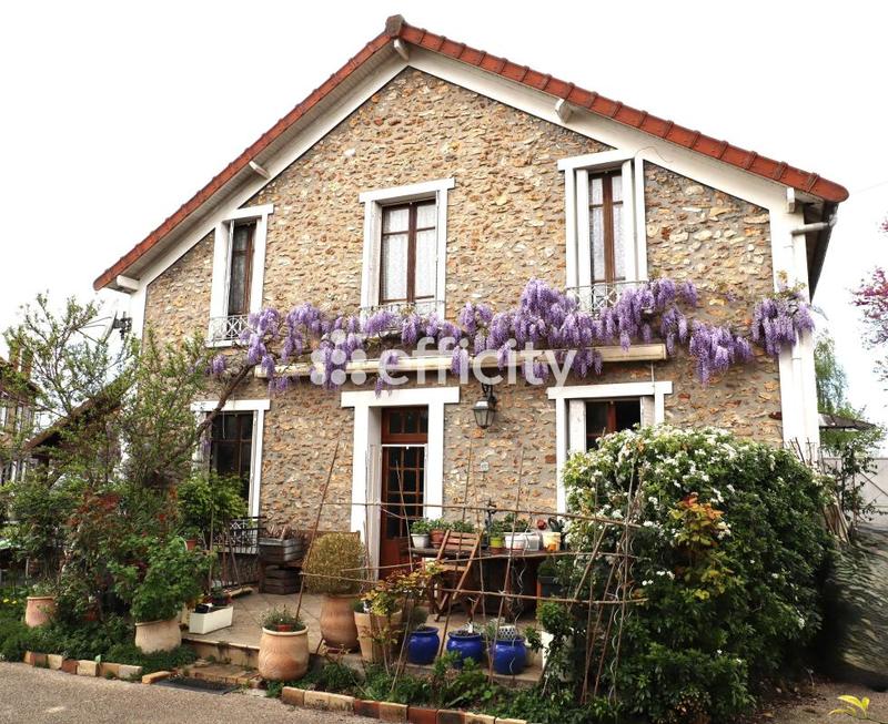 Maison - 152 m² - 6 pièces