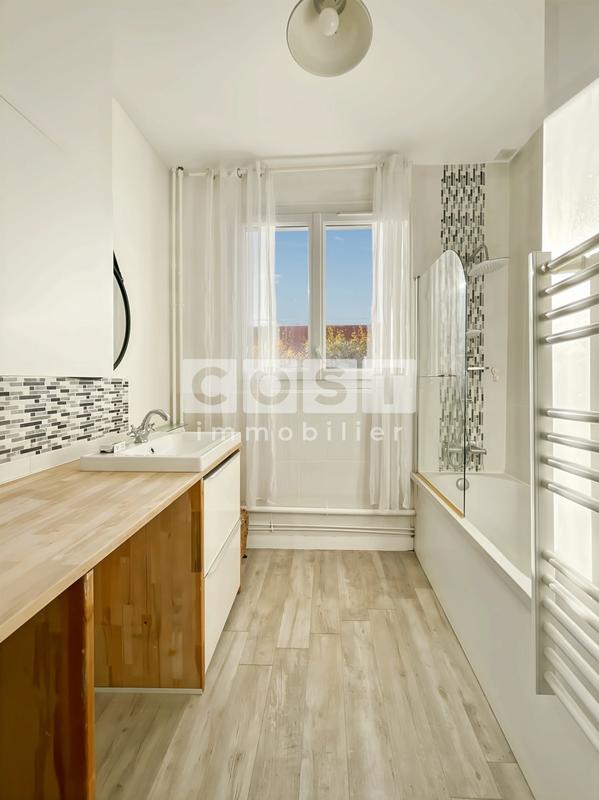 Appartement - 67 m² - 4 pièces
