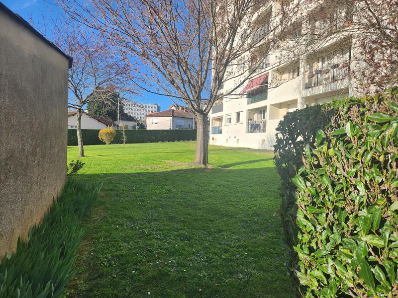 Appartement - 64 m² - 4 pièces