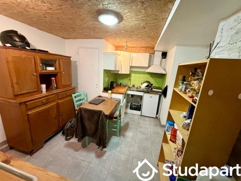 Chambre - 13 m² - 1 pièce