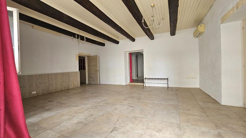 Maison ancienne - 210 m² - 7 pièces