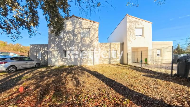 Maison jumelée - 78 m² - 4 pièces