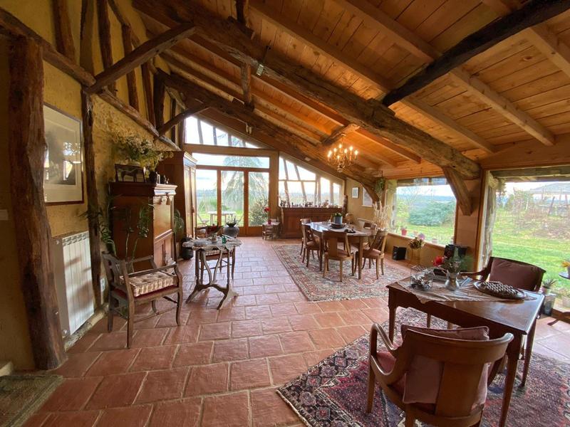 Maison - 246 m² - 6 pièces