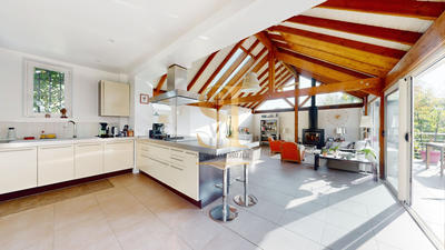 Maison - 168 m² - 7 pièces