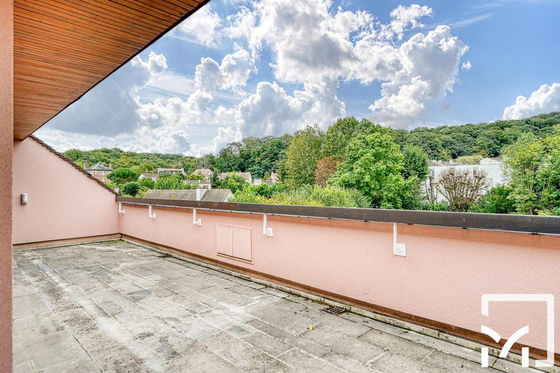 Duplex - 210 m² - 7 pièces