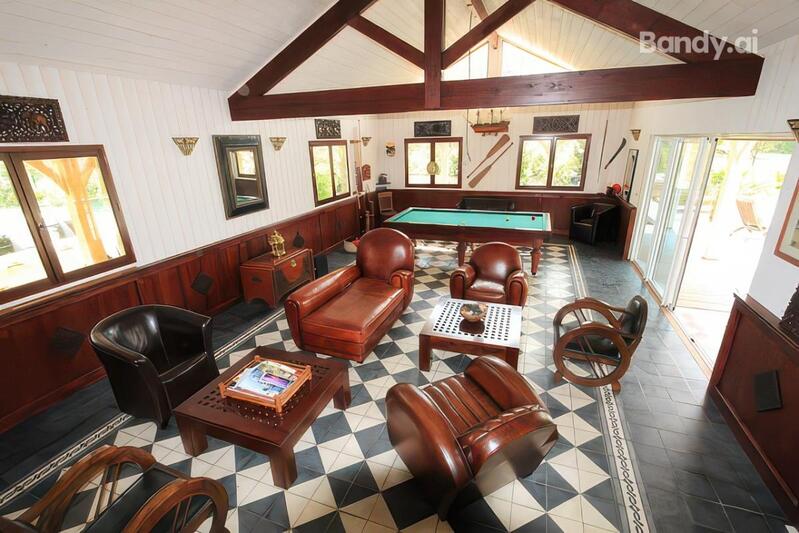 Villa - 200 m² - 10 pièces