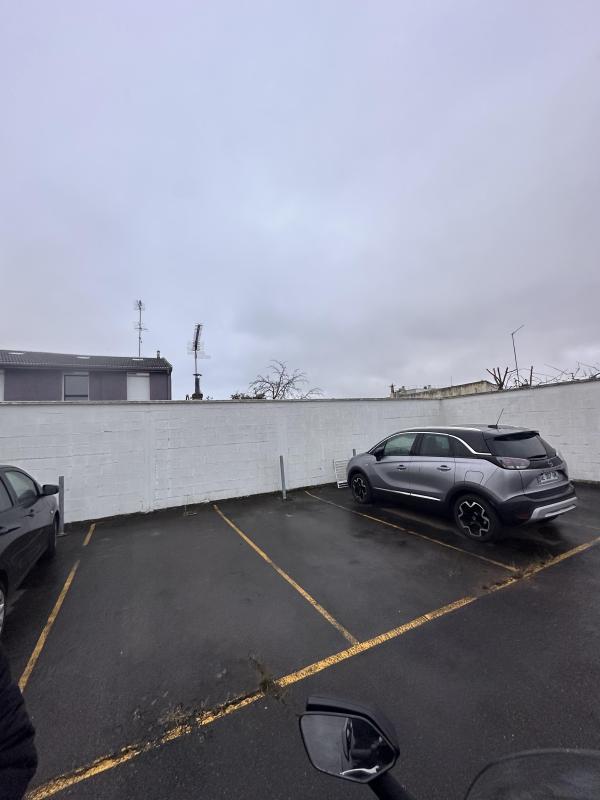 Parking / Garage - 10 m²