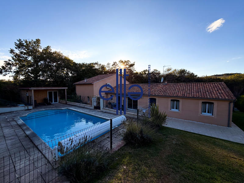 Maison - 194 m² - 7 pièces