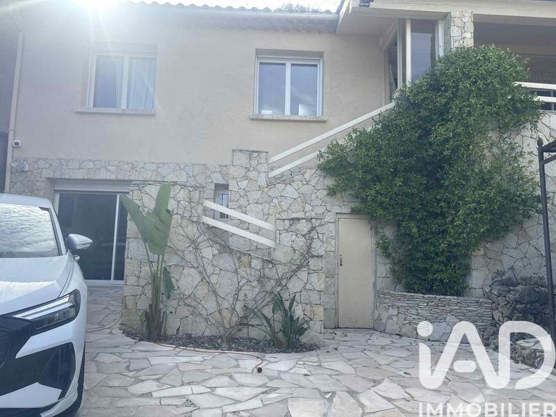 Maison - 135 m² - 7 pièces