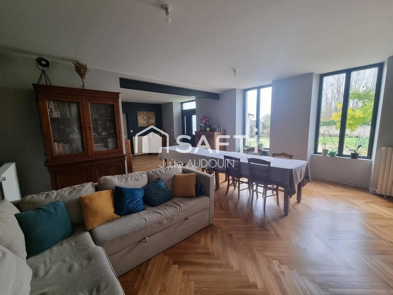 Maison - 240 m² - 9 pièces