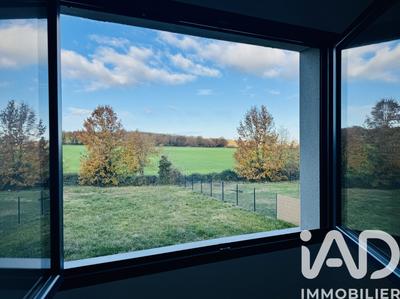 Maison - 96 m² - 4 pièces