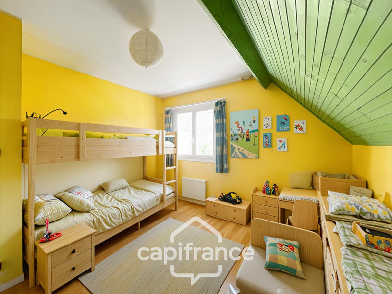 Propriété - 225 m² - 10 pièces