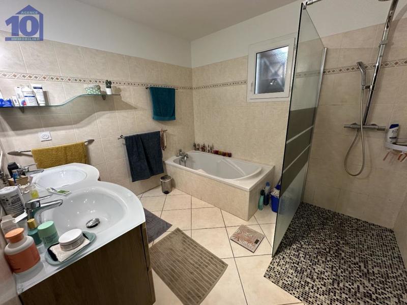 Maison - 142 m² - 6 pièces