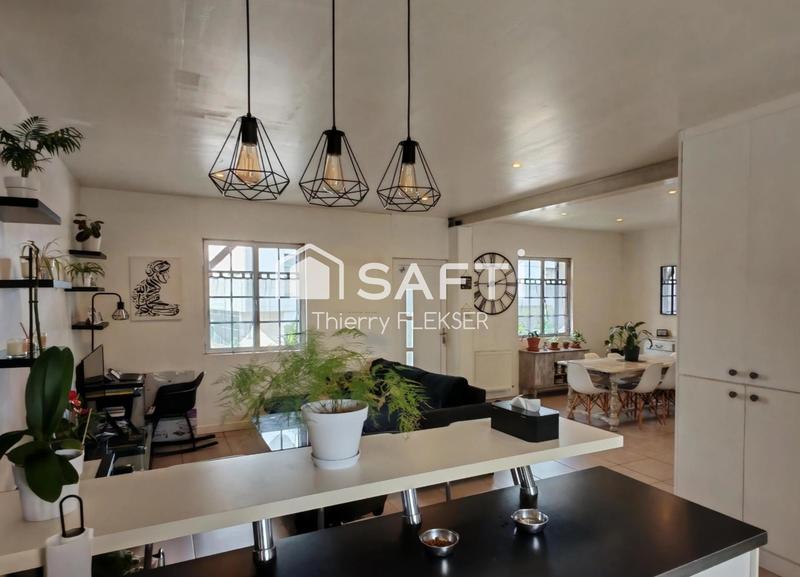 Maison - 99 m² - 6 pièces