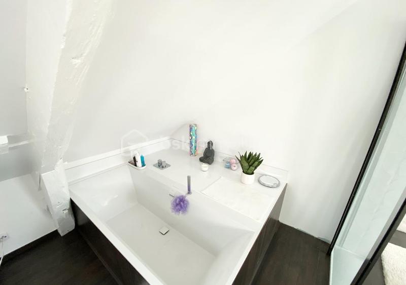 Maison - 180 m² - 6 pièces