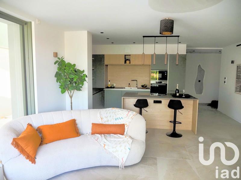 Appartement - 97 m² - 4 pièces