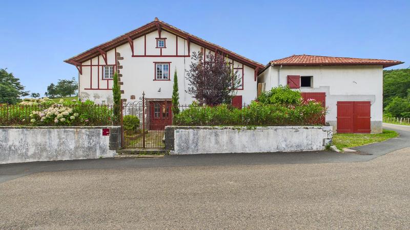 Maison - 293 m² - 10 pièces