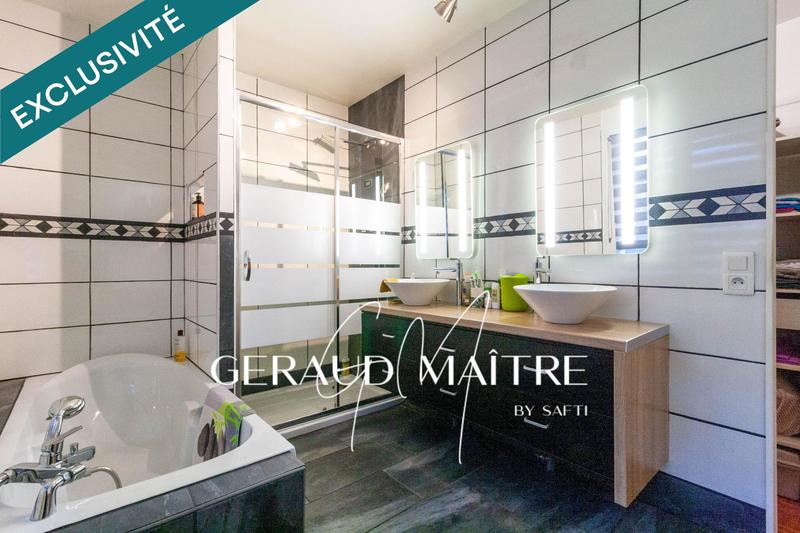 Maison - 196 m² - 10 pièces