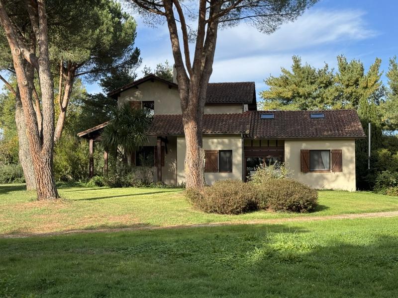 Maison - 147 m² - 6 pièces