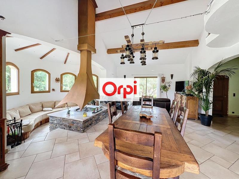 Villa - 173 m² - 6 pièces