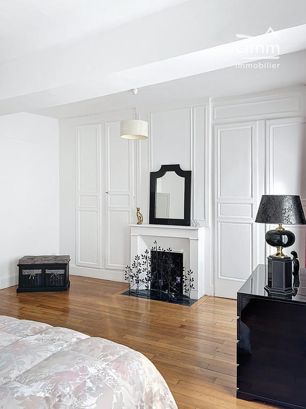 Maison traditionnelle - 159 m² - 4 pièces