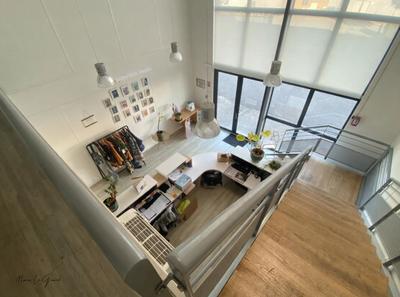 Local commercial - 2 438 m²