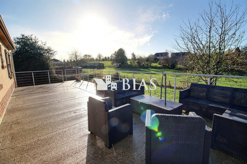 Maison - 100 m² - 5 pièces