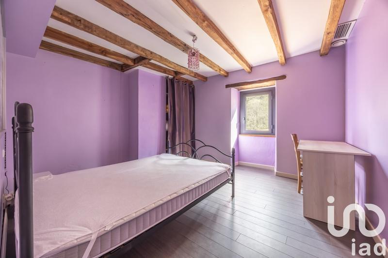 Maison - 240 m² - 5 pièces