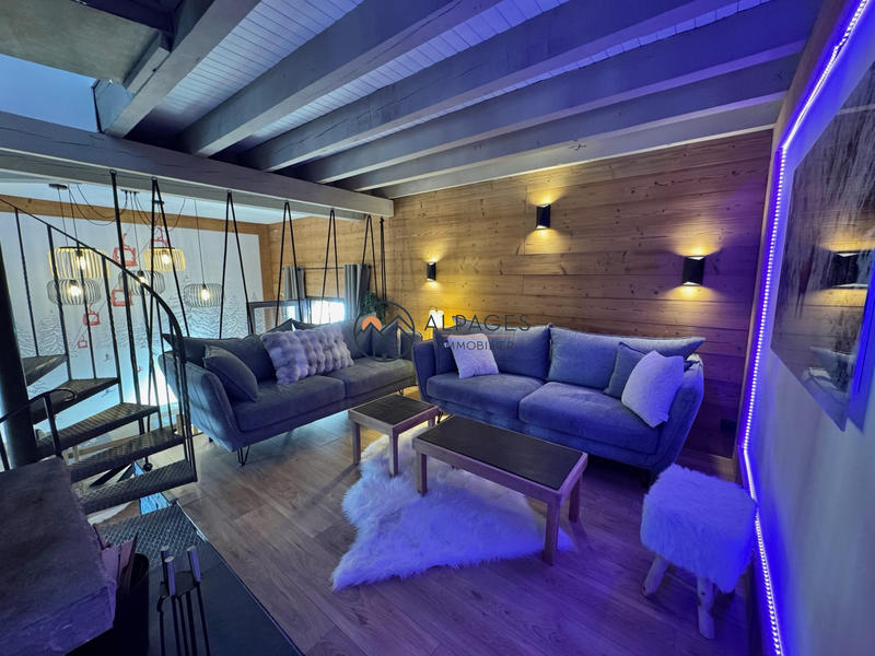 Appartement - 130 m² - 8 pièces